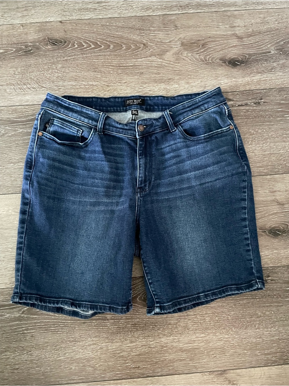 Judy Blue Jean shorts Size 3X Dark Wash